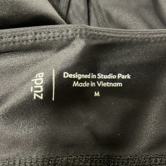 ZUDA Interlock Knit Leggings with Twist Trim Detail Medium - Picture 7 of 12